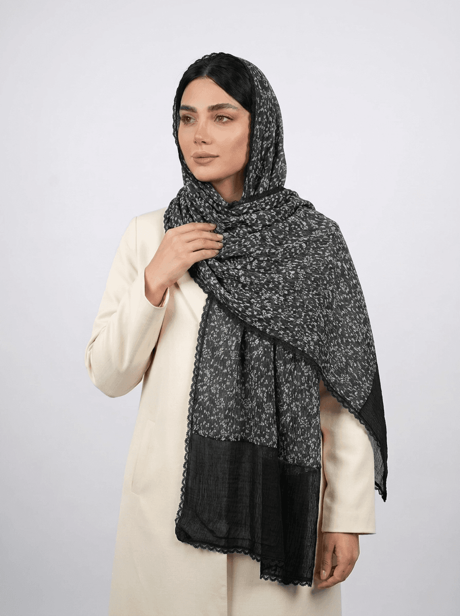 شال وارداتی طرح دار مشکی کد 611 - تصویر ۱